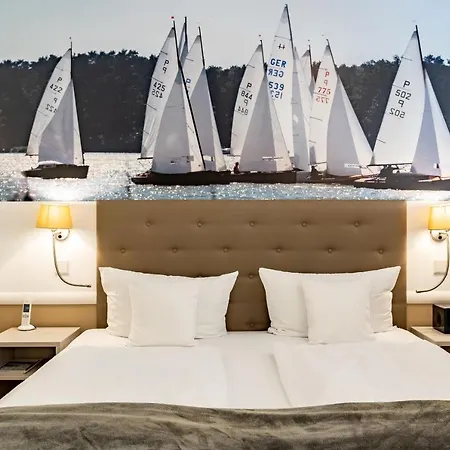 Victoria Hotel 4*