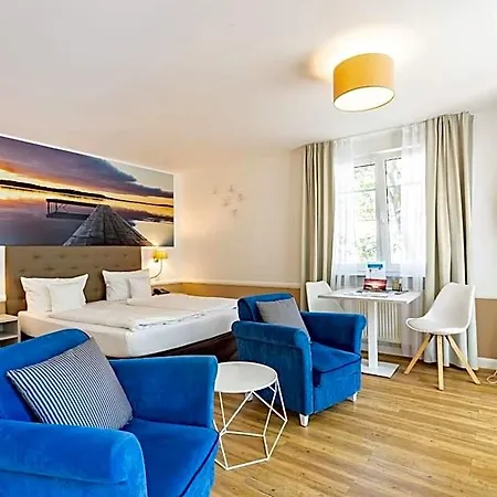 Victoria Hotel 4*