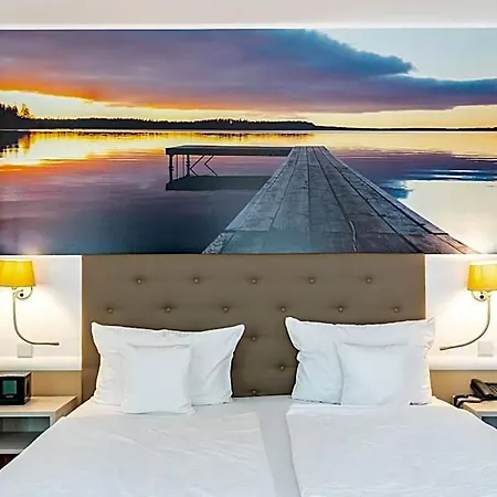 Victoria Hotel 4*